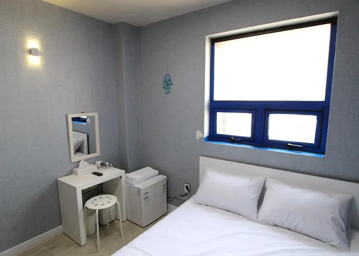 Hostal In Blue *
