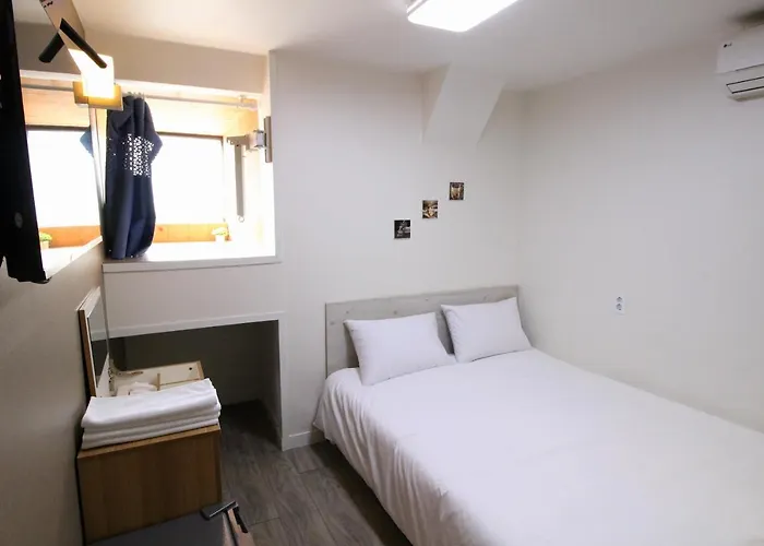 Hostal In Blue *