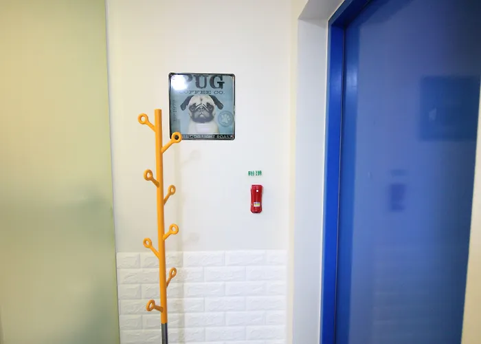 In Blue Hostal